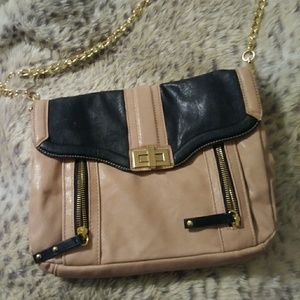 Danielle Nicole New York nude pink purse